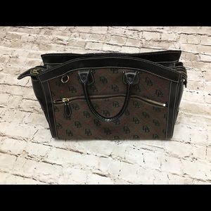 Dooney & Bourke Handbag/Satchel/Tote